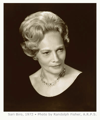 Sari Biro 1972 pianist
